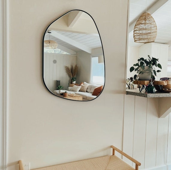 Irregular Body Mirror Wall Decor, Asymmetrical Wall Mirror for Living Room  Bathroom Entryway, Modern Decorative Mirror Hanging ( 31.5'' x 17.7'' )
