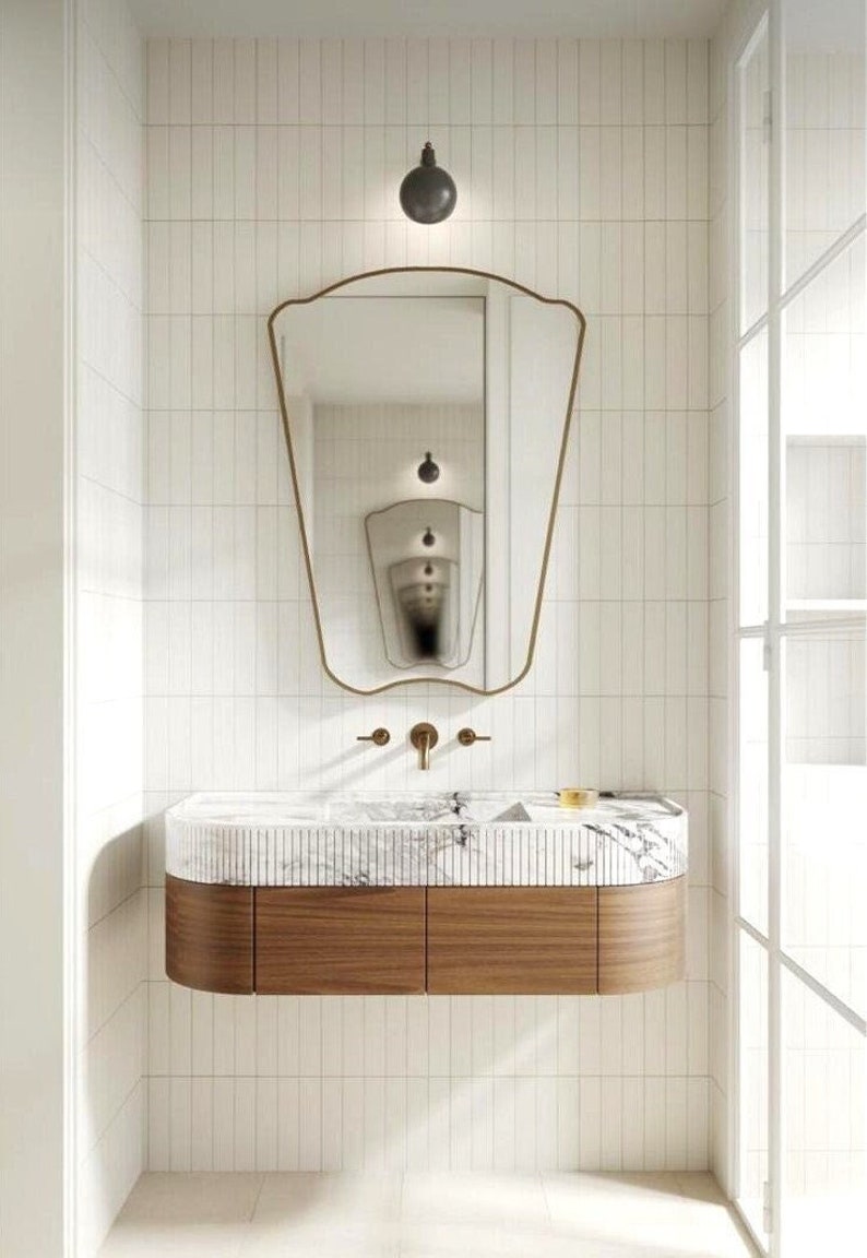 Espejo de baño de diseño asimétrico