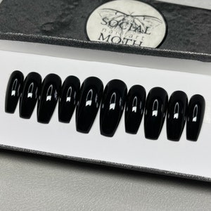 One Colour Black Press On Nails. Reusable Solid Colour Fake Nails.