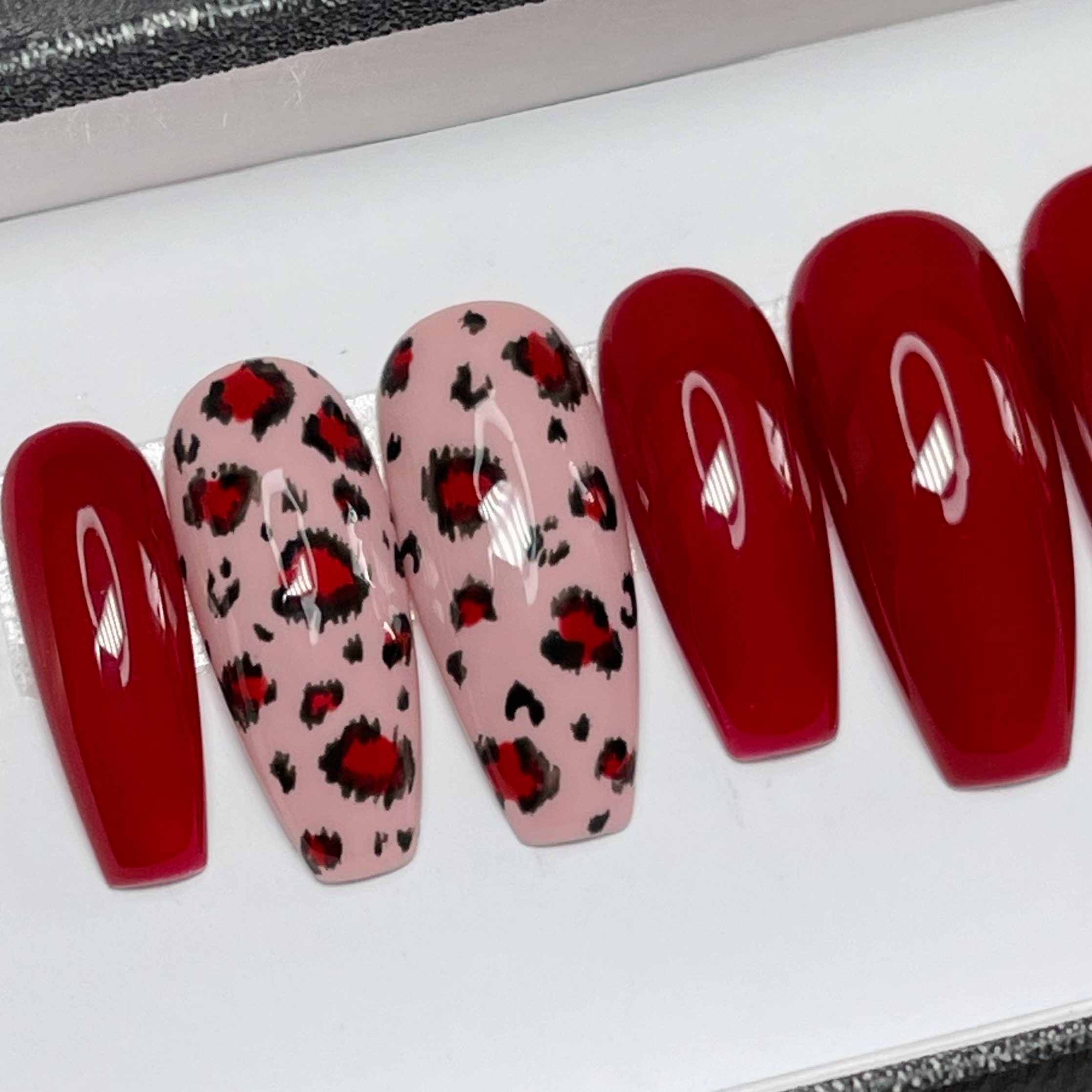 red nails with leopard print | So Many Lovely Things