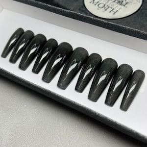 Silver Cat Eye Press On Nails. Reusable Glitter Fake Nails.