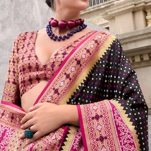 Schwarzer Banarasi Saree mit Sari Indischer Bollywood Designer Soft Silk Saree mit genähter Bluse, Hochzeit, Partywear Saree