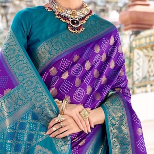 Tradizionale Banarasi Saree Bandhani Saree Saree di seta con camicetta già pronta in colore viola con spedizione gratuita negli Stati Uniti, nel Regno Unito