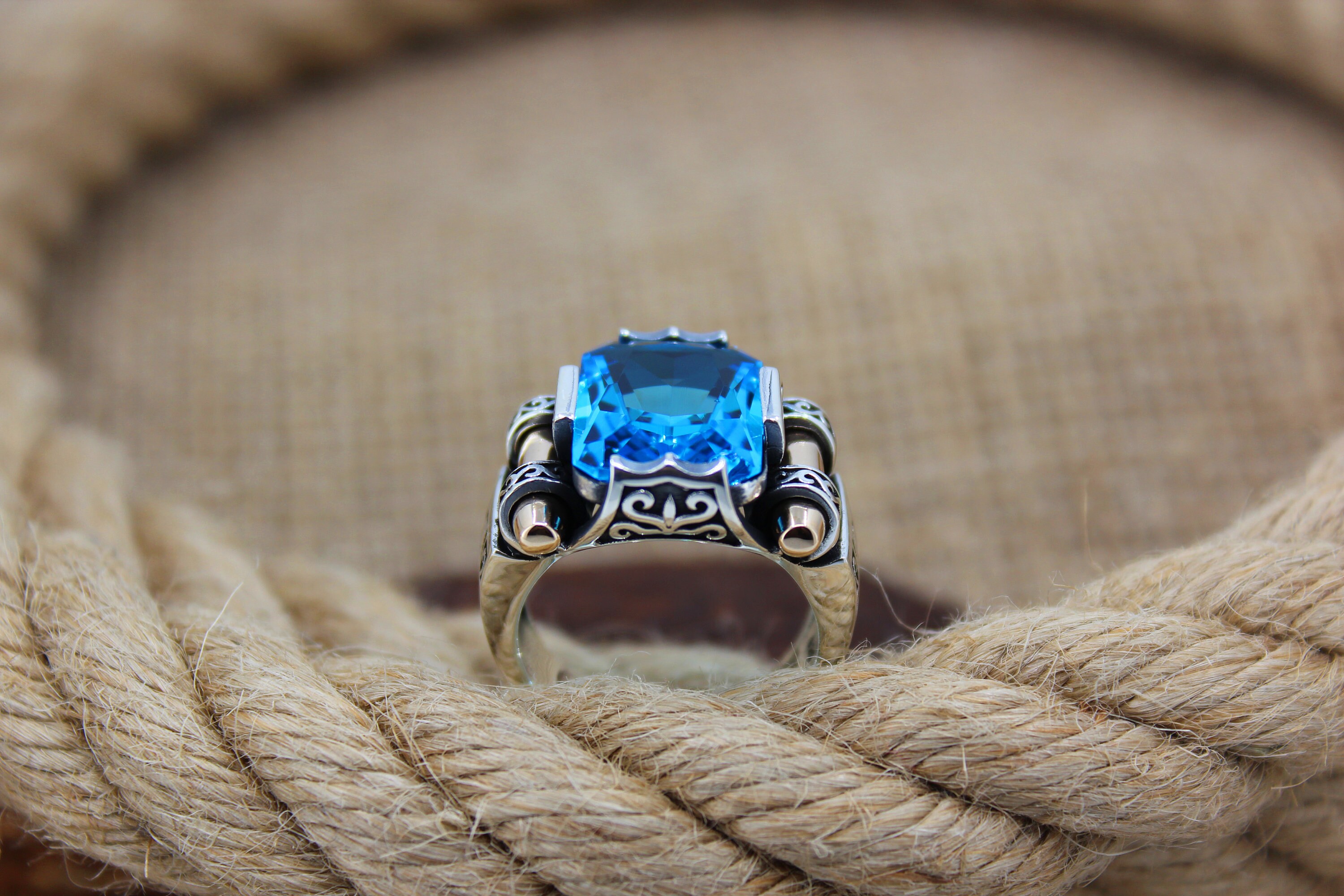 Anello Uomo Argento 925 Con Topazio Blu &ndash; Fatto A Mano In Turchia &ndash; Regolabile