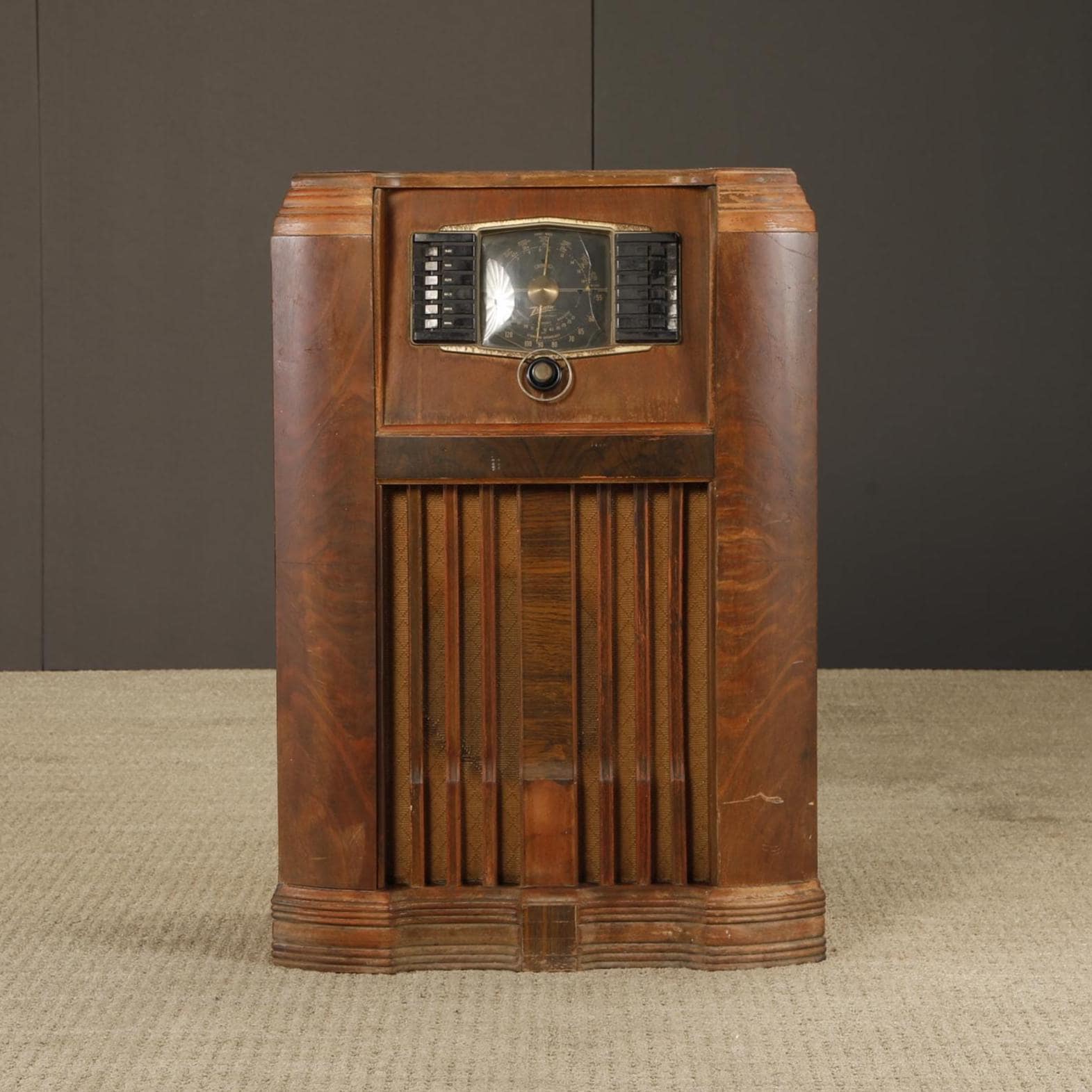 1940s Zenith “newport” Radio Console Art Deco Tube Radio Cabinet ...