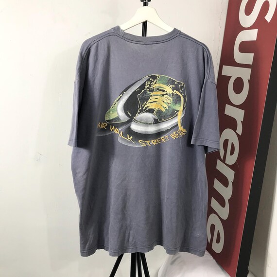 Vintage 90s AIRWALK Skate Design Skull Skates Tee/ Street Fashion