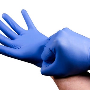 Guantes desechables, 100 guantes de mezcla de nitrilo azul y vinilo no  estériles, sin polvo, sin látex, suministros de limpieza, seguros para  cocina y