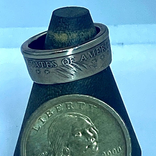 2000 Sacagawea  Dollar US Coin Ring (Size US 6) within a Clear Lacquered Coating