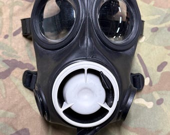 Avon FM12 Gas Mask / S10 / NBC Respirator / HUNK Costume - Etsy