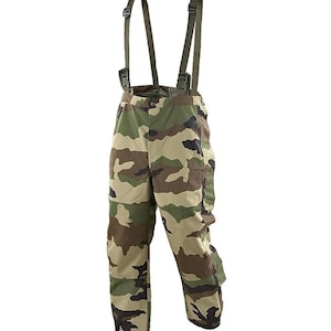 May include: Camouflage-patterned trousers with braces. The trousers are made of a water-resistant material and have a zipped fly.