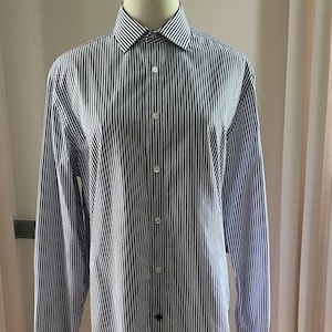 Classic Striped Blue and White Cotton Long Sleeve Button Down Shirt by Tommy Hilfiger / Size 15 1/2 34/45 | Unisex Oxford Shirt |