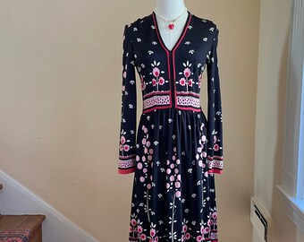 1970s Cassandra Mod Black and Pink Floral Long Sleeve Dress | Vintage Floral Dress Size Extra Small/Small