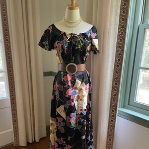 Wonderful 1960&#39;s Floral Print Hawaiian Muu Muu or Tent Dress by Nani of Hawaii | Size Small/Medium | Full-length Hostess Gown Style Dress