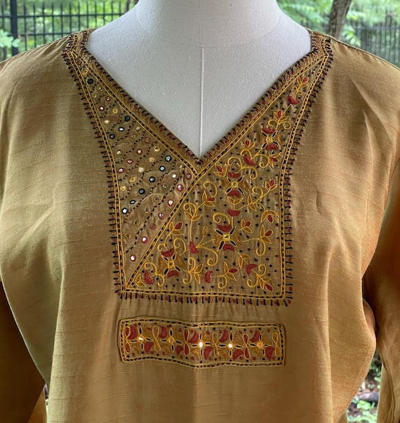 Vintage 1980s - 1990s Embroidery and Sequin Boho … - image 2