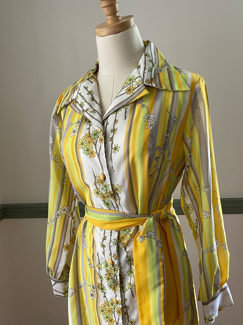 1970s Button Front Long Sleeve Shirt Dress Vintage Stripe and Daisy Floral Shirt Dress Vintage