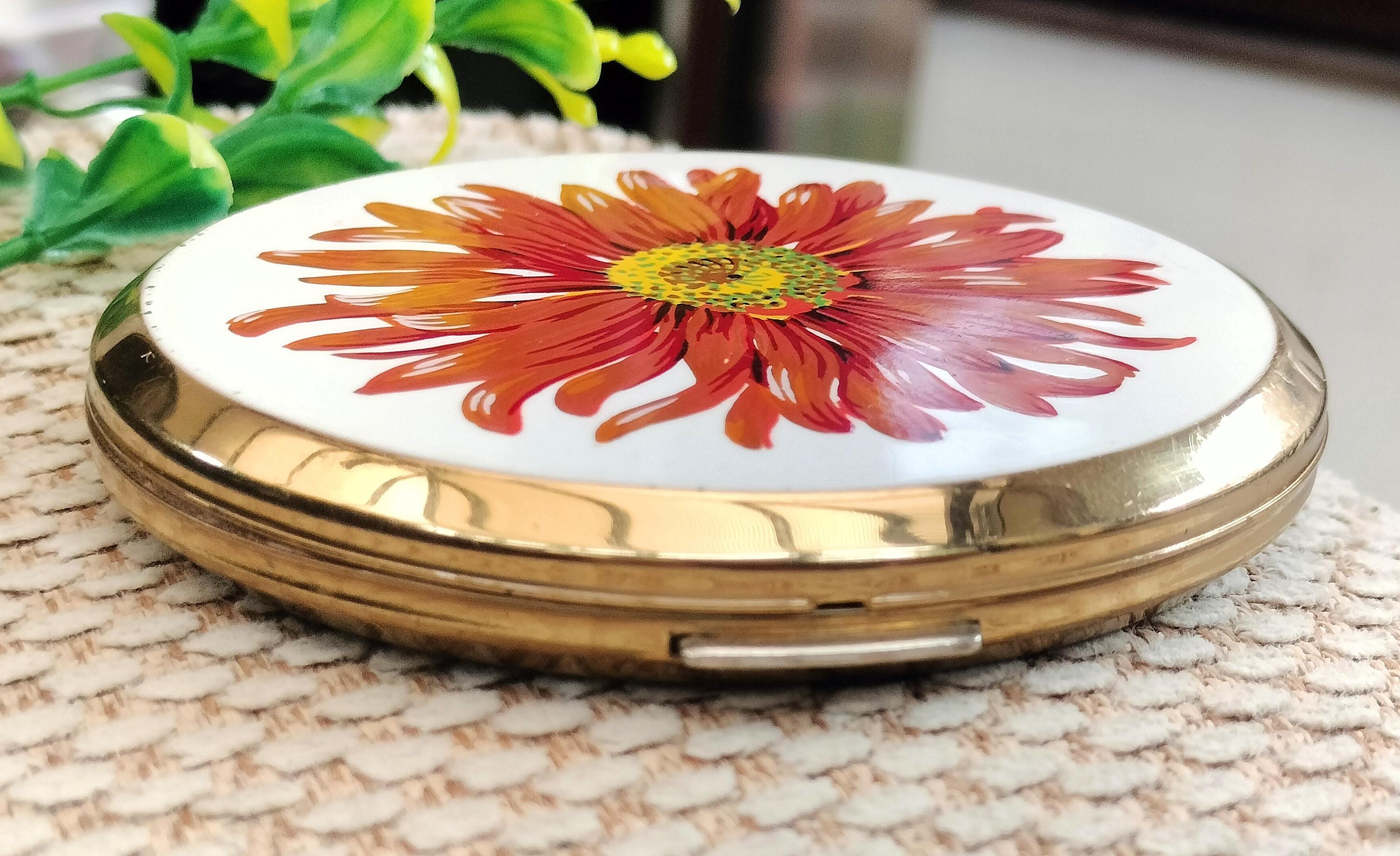 Stratton Mini Convertible, Vintage Compact, White Enamel Lid With