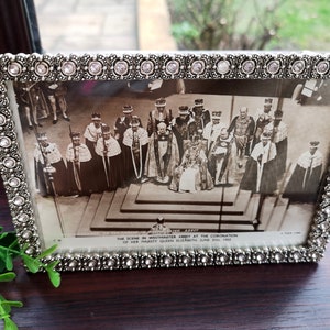 Carte postale photo du couronnement encadrée, souvenir de la reine Elizabeth de 1953, cadre six arbres