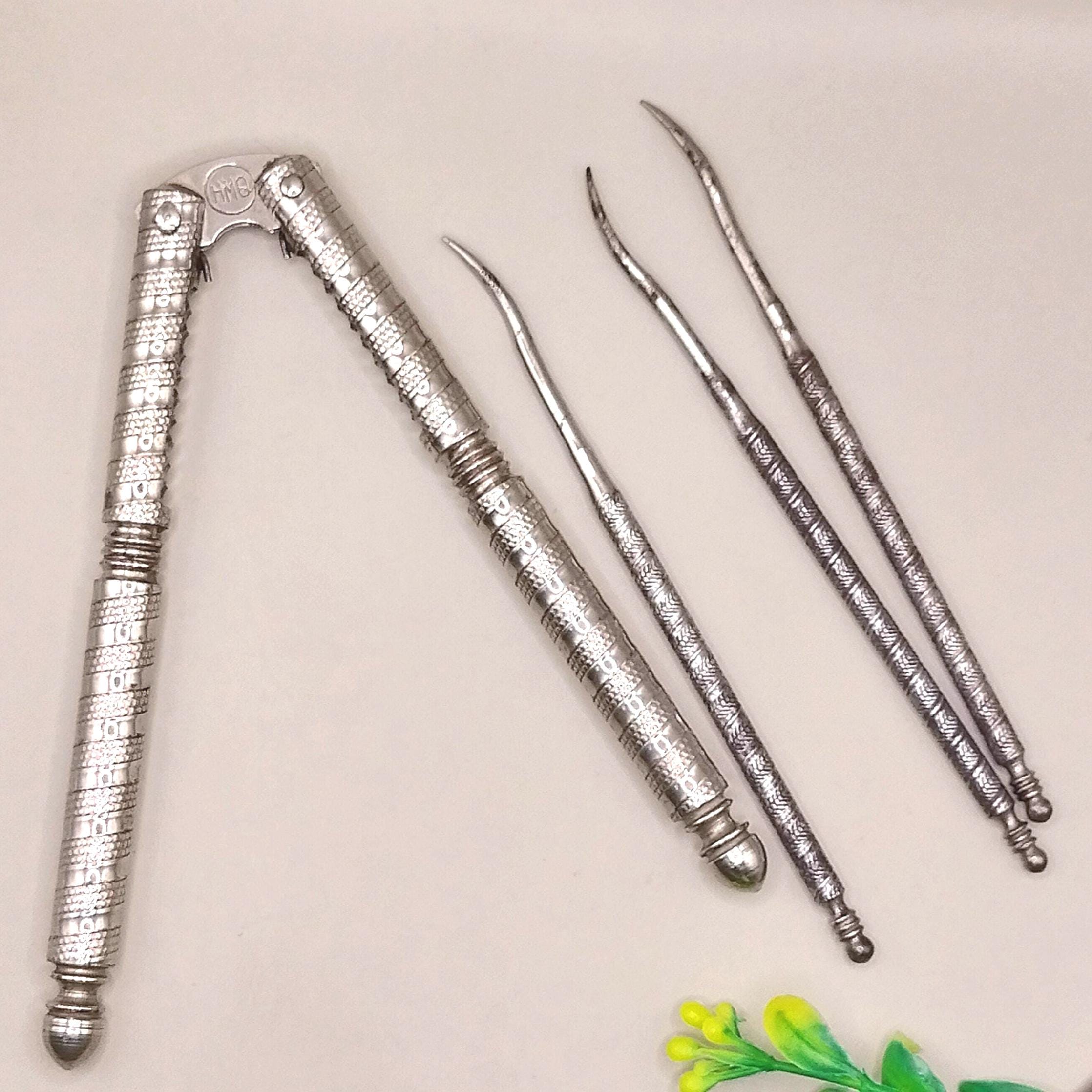 ナッツクラッカー 白色のくるみ割り人形 HM-646