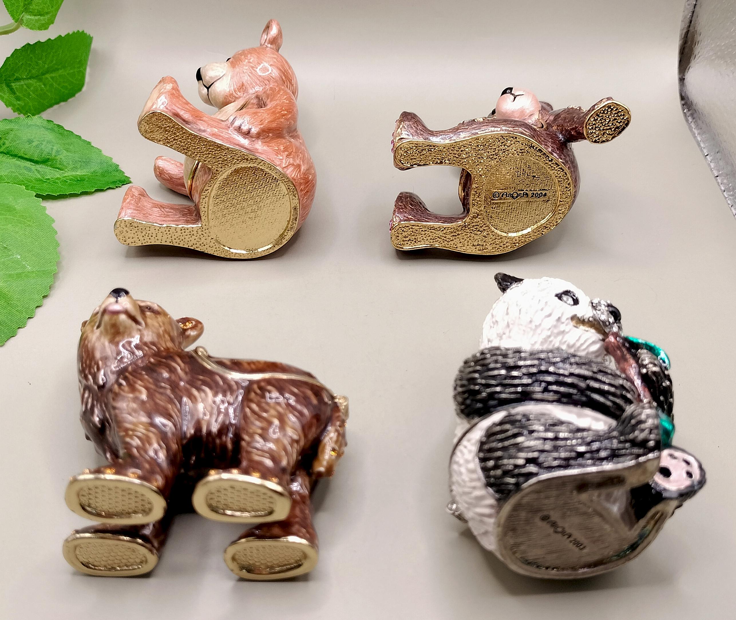 クマの小物入れとマッチするネックレス、Arora Designs Hidden 