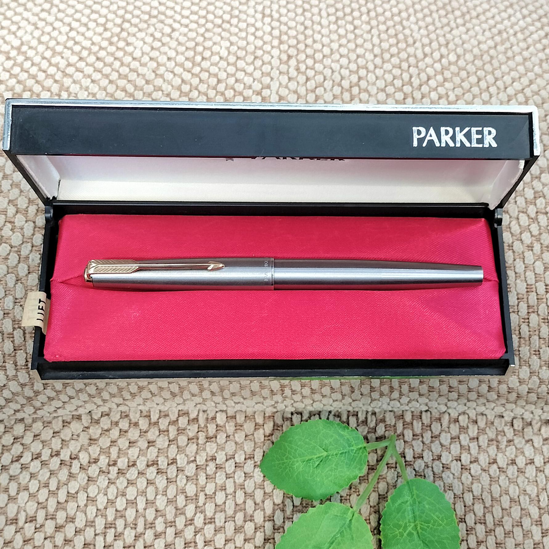 Parker 61 Flighter GT Fountain Pen With Signed Plastic Case, Made
