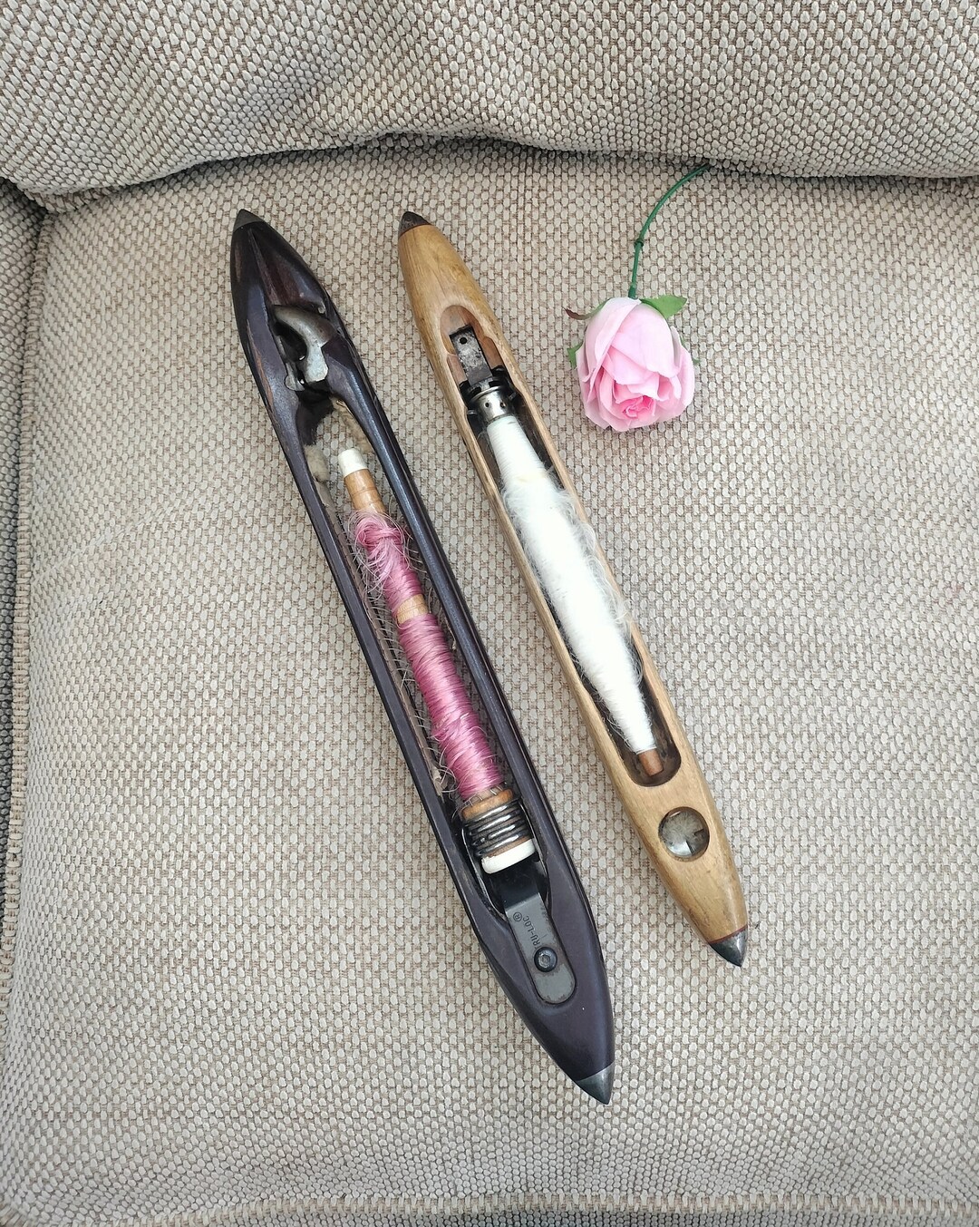 Weaving Shuttle, Dark Wood Vintage Loom Shuttlecock With Bobbin