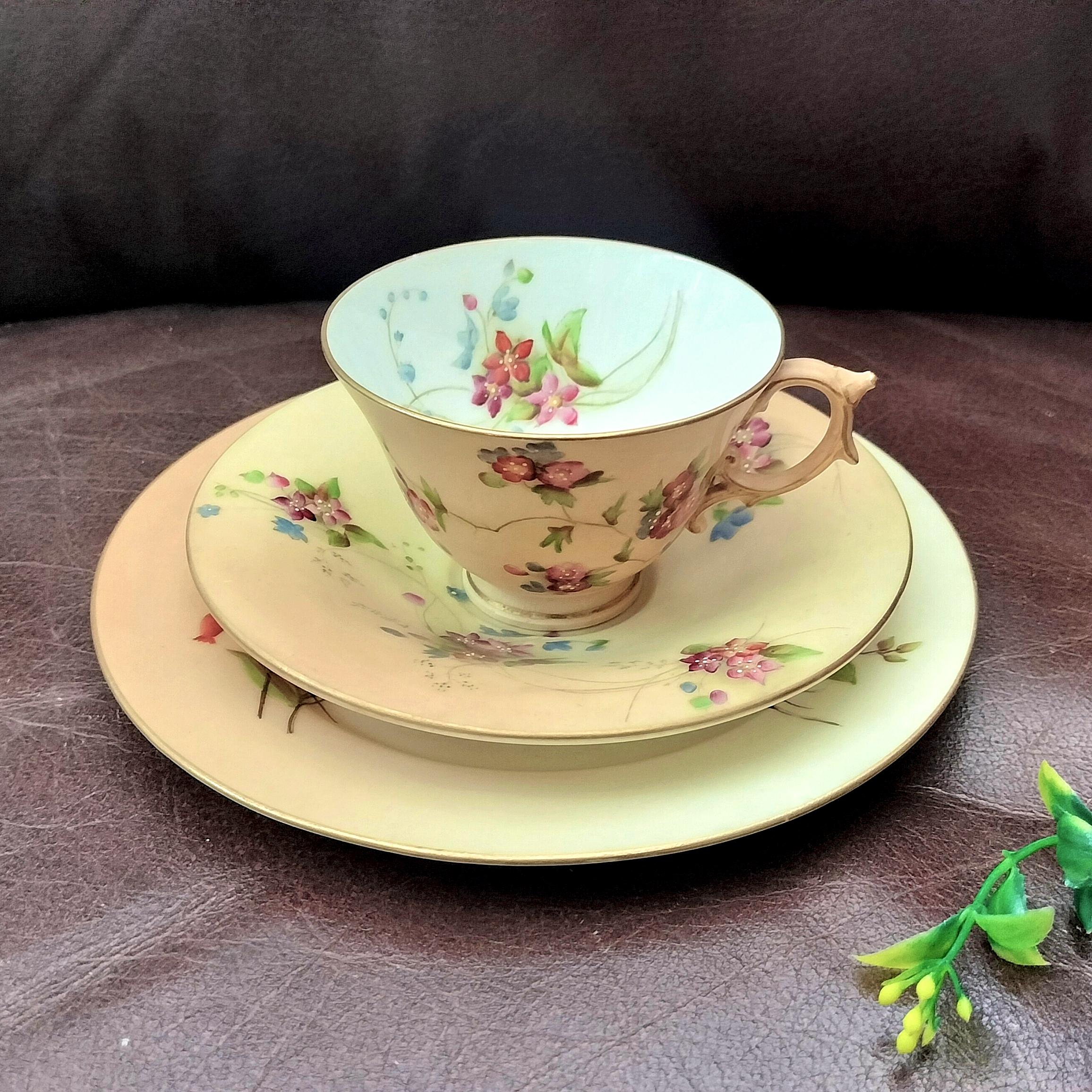 Worcester Cup - Etsy Canada