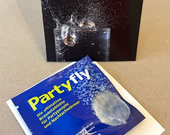 Kleine Hilfe nach Partynacht · Karte mit Partyfly© · DIY ·