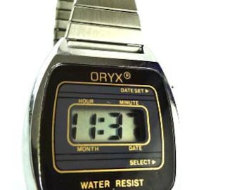 Vintage LCD Quartz Watch with Stretch/Expansion Band