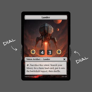 Könnte beinhalten: Fantasiekarte mit einer Raumschiffillustration und dem Wort "Lander" oben. Die Karte hat Zifferblätter mit den Zahlen 4 und 3. Der Text "Token Artifact - Lander" steht darunter, mit Anweisungen.