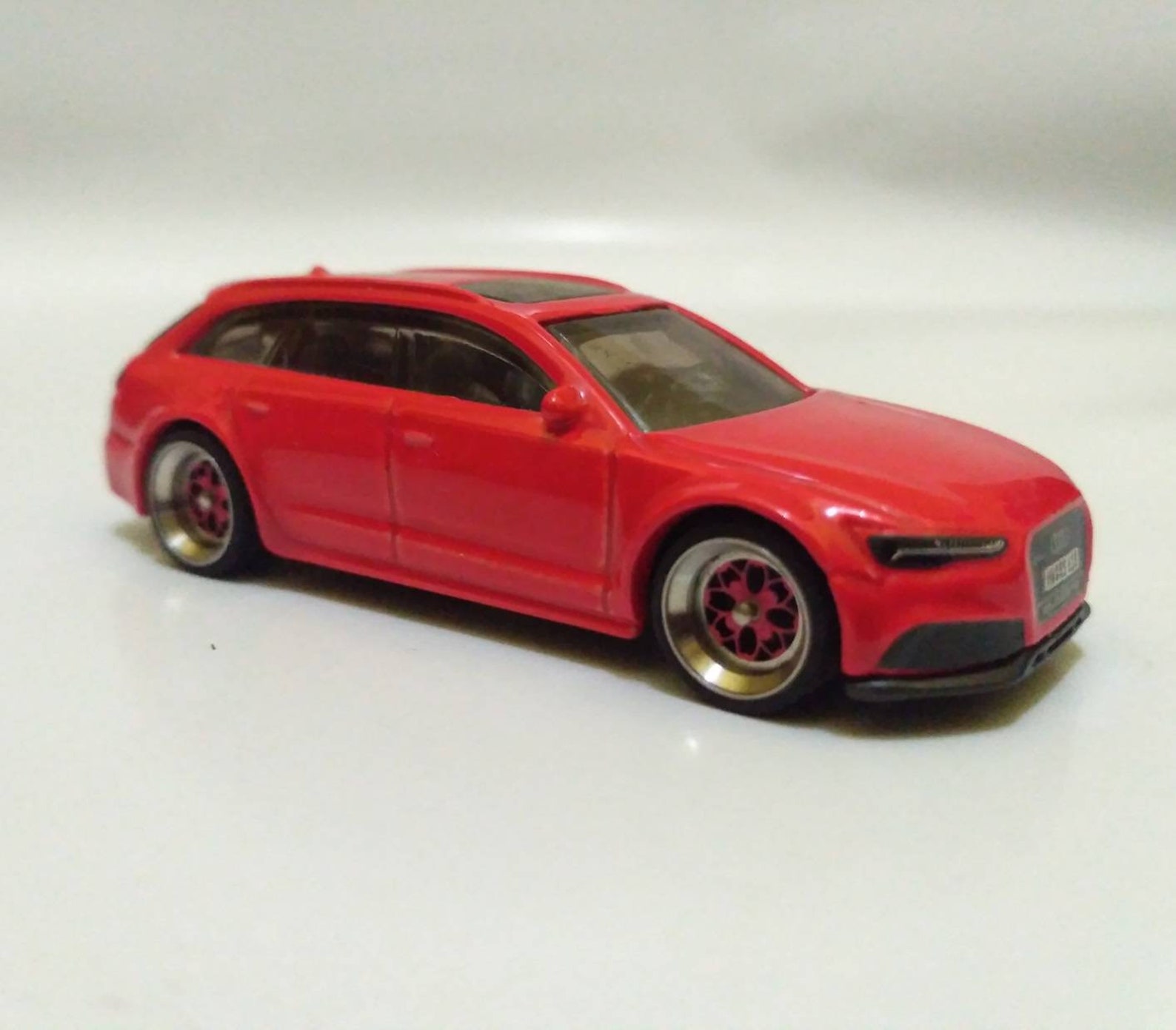Hot wheels audi a8