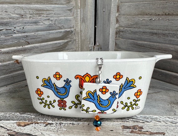 Unique 1970s Country Festival Corningware Statement  necklace