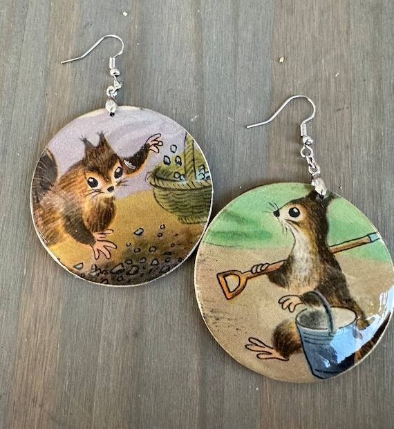 Adorable Vintage Children’s book Wood Earrings /squirrel