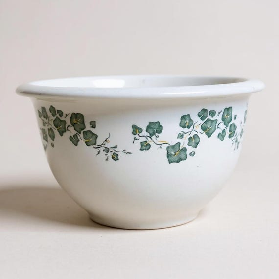 Correlle Coordinates- Callaway Green Ivy 1 QT. Stoneware Mixing Bowl~Nesting