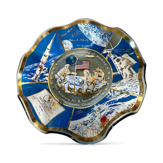 Original Vintage First Moon / Lunar Landing 1969 Glass Dish/Bowl. 17cm Diameter