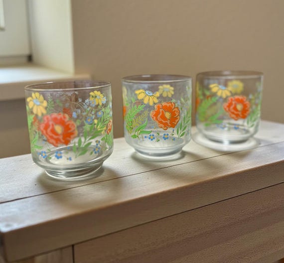 VTN Set Of 3 RARE Correlle Wildflower Glasses Corning 8 OUNCE Juice Drinking