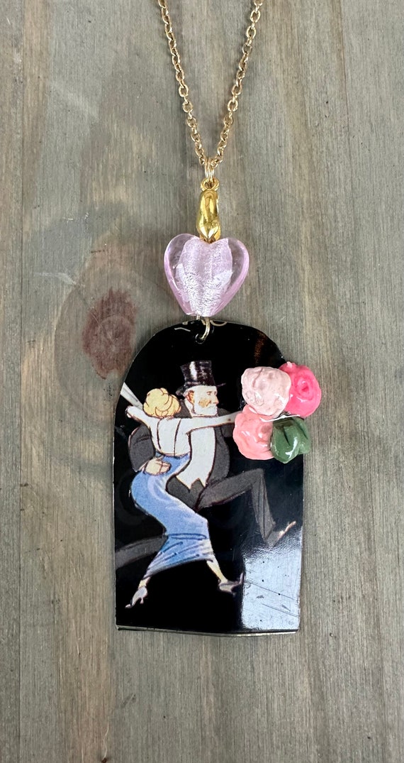Roaring twenty’s Tin Jewelry Statement necklace with 3D roses