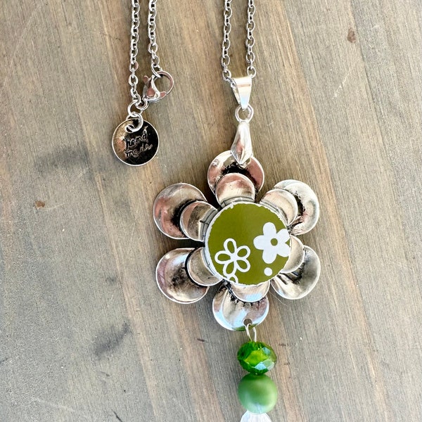 Broken China Jewelry, made out of a Vintage 1970s Pyrex Bowl “Spring Blossom” on Silver necklace with Silver Daisy