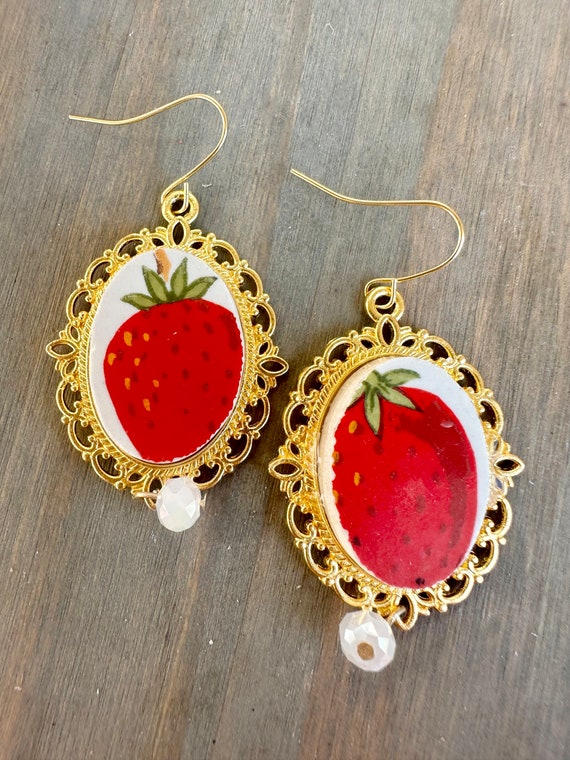 Vintage Sheffield Strawberries and Cream Plate Broken China Earrings
