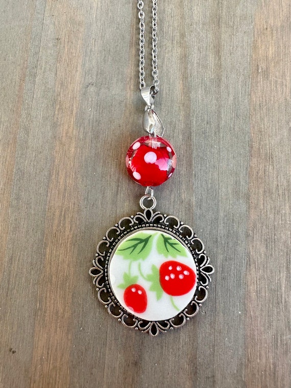 Enesco Swiss Dot Strawberry Plate Broken China Necklace