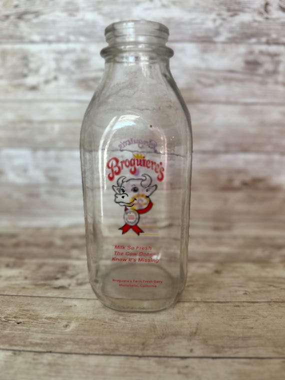 Vtg BROGUIERE’S Dairy Milk Glass Bottle 1 QT. Montebello CA, Lakers 2000 Collectors Glass