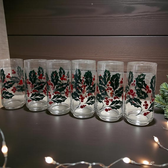 Lot of 6 Vintage Indiana Glass Holly Berry Christmas Glass Tumblers 10 oz