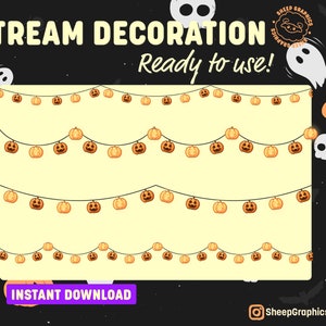 Op de afbeelding: Een set van drie digitale Halloween-stream overlays met een string van oranje pompoenlichten. De tekst "STREAM DECORATION" en "Ready to use!" wordt bovenaan de afbeelding weergegeven. De tekst "INSTANT DOWNLOAD" wordt onderaan de afbeelding weergegeven.