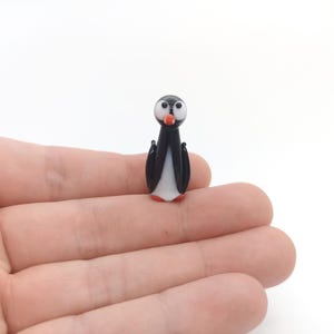Tiny penguin gifts glass animal mini figurine, handmade murano glass penguin gift for her, miniature penguin mini glass sculpture for table