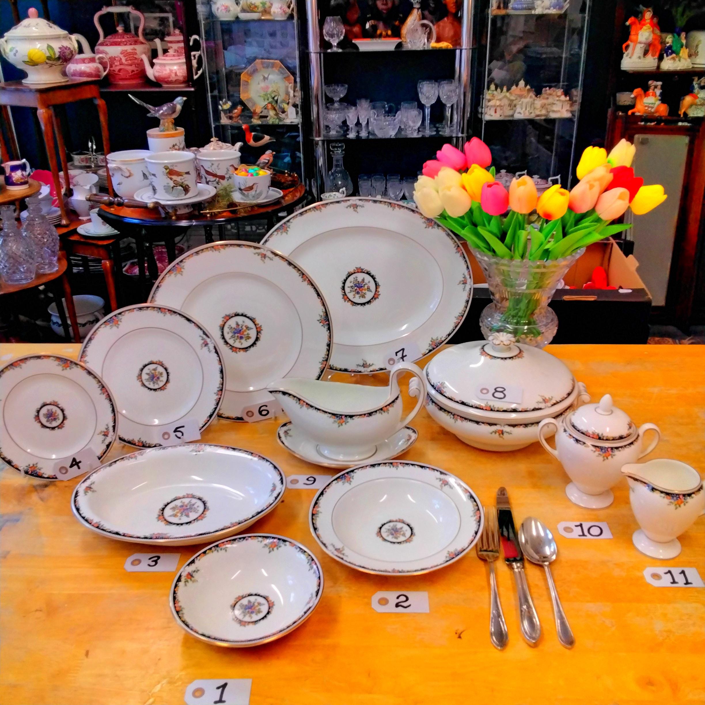 Wedgwood white china - Etsy 日本
