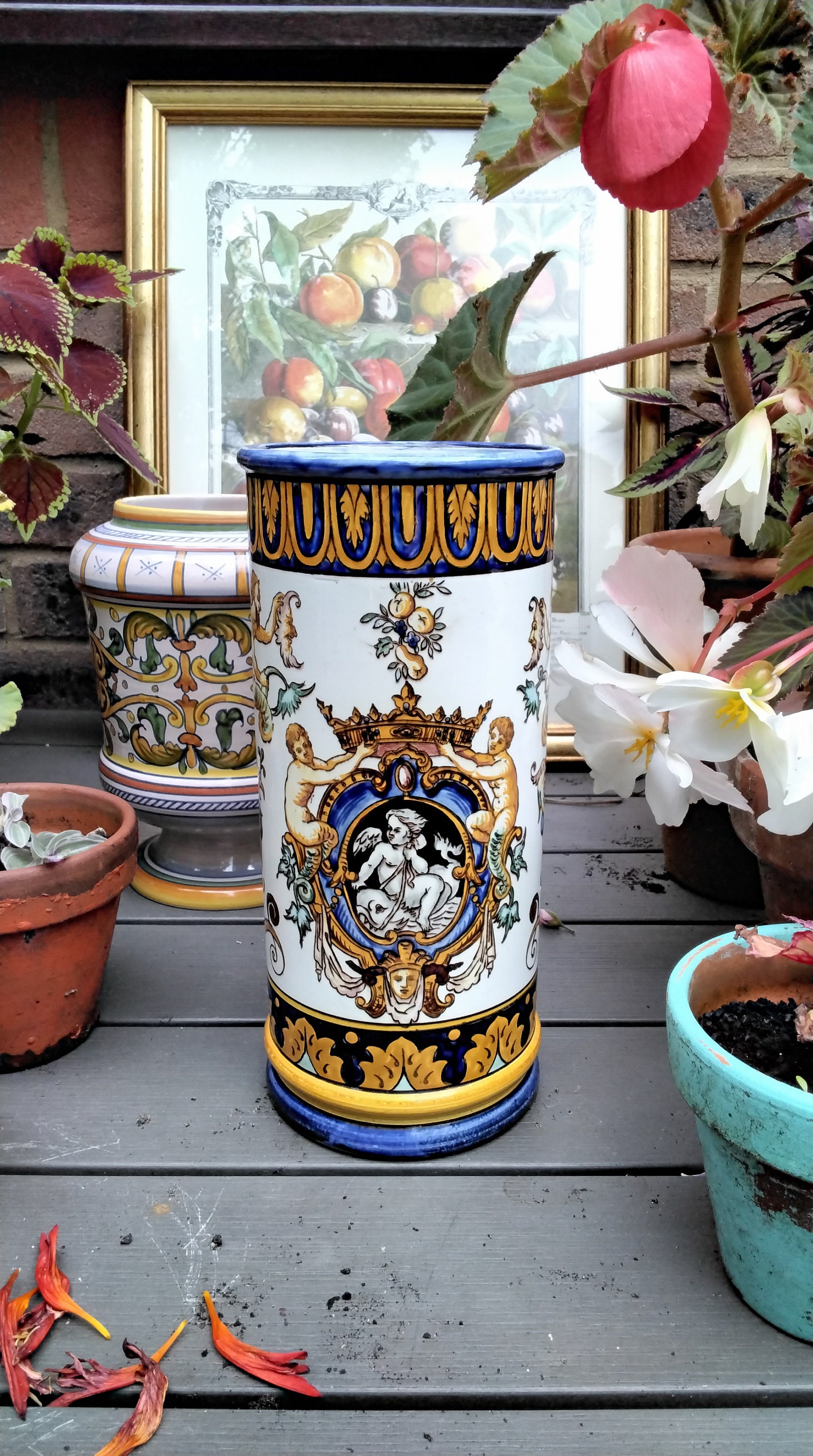 GIEN フランス　花瓶　アンティーク 1865年から1875年頃、フランスのジアン・ファジャンスによる手彩