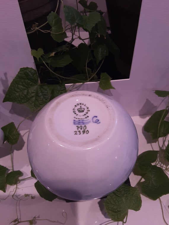 ロイヤルコペンハーゲンのポジー花瓶、青い花 - Etsy 日本