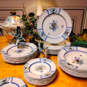 Louça Copeland Spode, estoque aberto. Vintage decorado à mão com bordas florais em relevo. Ótimo estado vintage, escolha no menu.