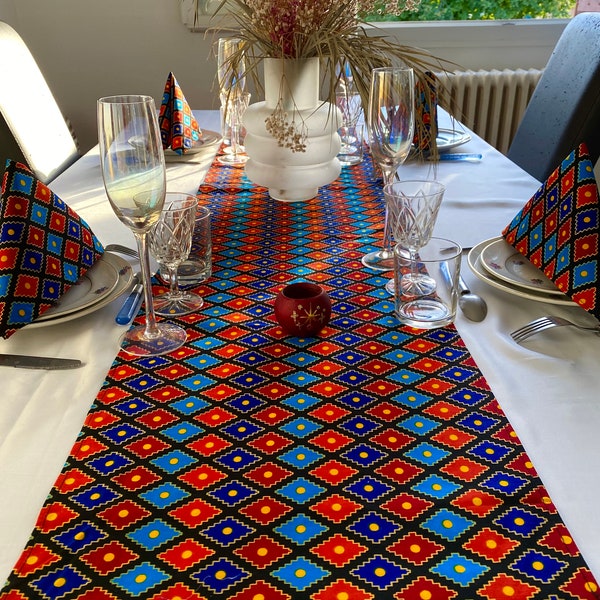 Chemin de table en wax et serviettes assorties-Handmade African Wax Table Runner and Napkins Set for Elegant Dining Table-Printed Runner