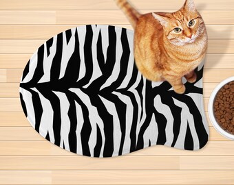 SF_H22 Cute Paws Pet Rug Black and White