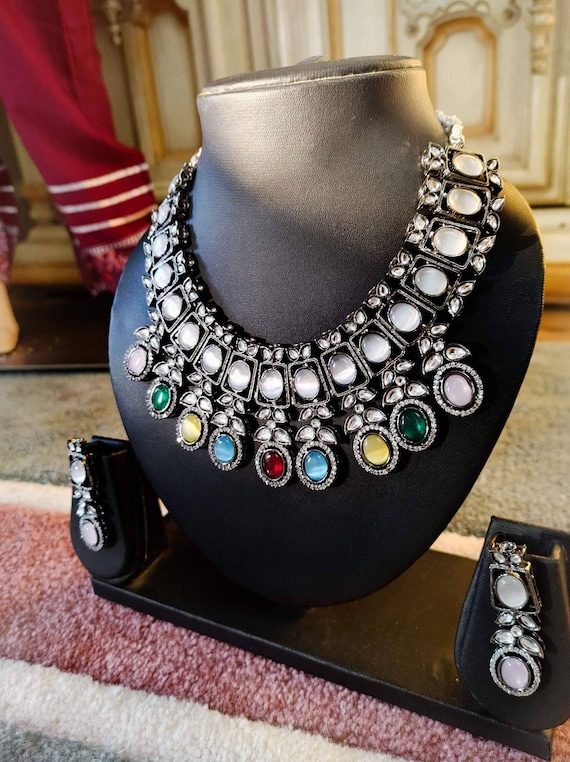 Kundan chains deals